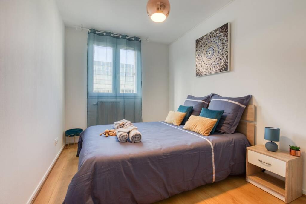 L'Elysee - Easy Check-In - Arrivee Autonome - Place Parking Privative - T2 Surequipe - Wifi - Netflix Apartamento Courcouronnes Exterior foto