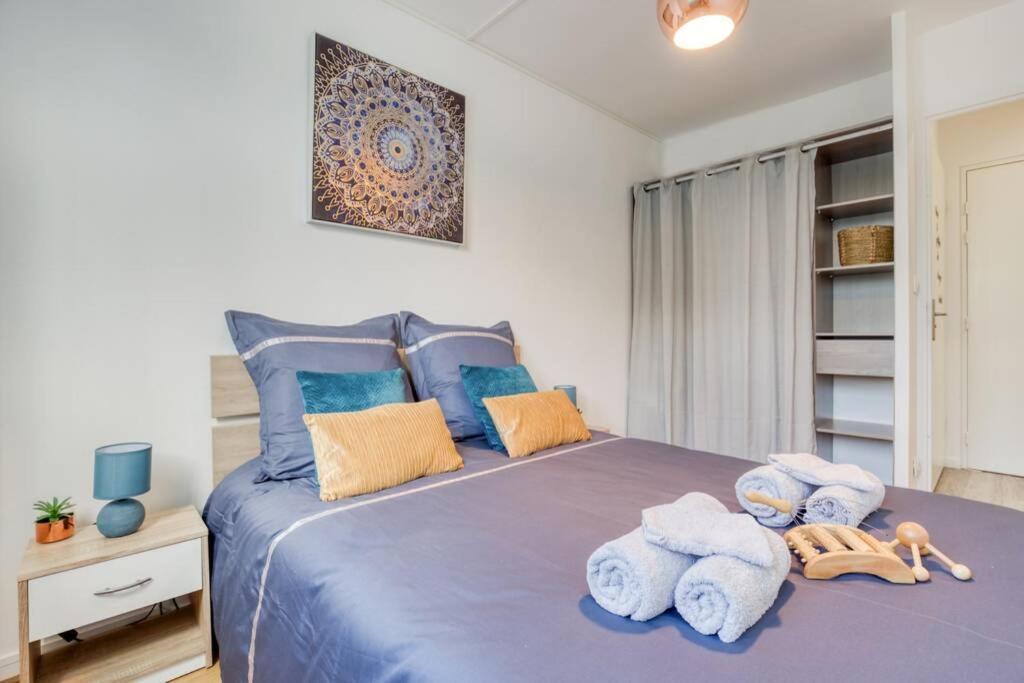 L'Elysee - Easy Check-In - Arrivee Autonome - Place Parking Privative - T2 Surequipe - Wifi - Netflix Apartamento Courcouronnes Exterior foto