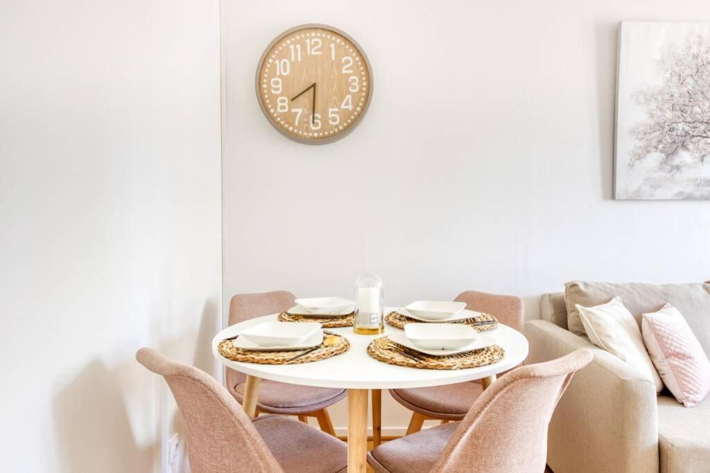L'Elysee - Easy Check-In - Arrivee Autonome - Place Parking Privative - T2 Surequipe - Wifi - Netflix Apartamento Courcouronnes Exterior foto