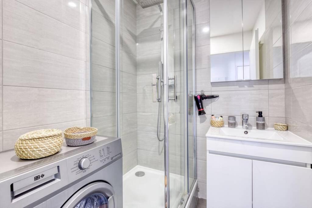 L'Elysee - Easy Check-In - Arrivee Autonome - Place Parking Privative - T2 Surequipe - Wifi - Netflix Apartamento Courcouronnes Exterior foto